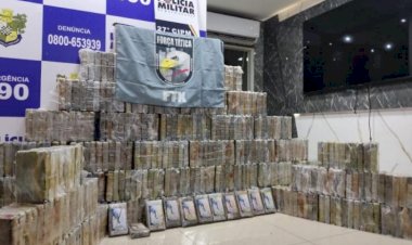 Polícia Militar e PRF apreendem mais de meia tonelada de cocaína escondida em bi trem na BR-158