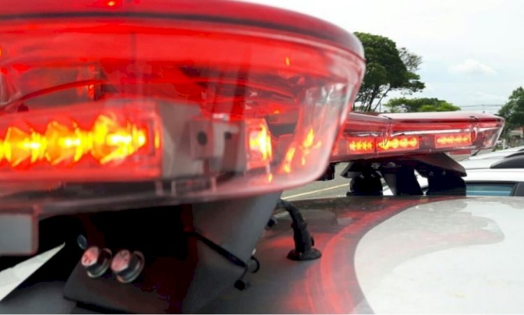 Acidente entre moto e bicicleta elétrica deixa 3 feridos em Água Boa