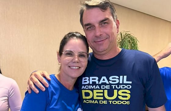 ”Vou lutar pelo Brasil até o final”, diz Flávio Bolsonaro durante passagem por MT